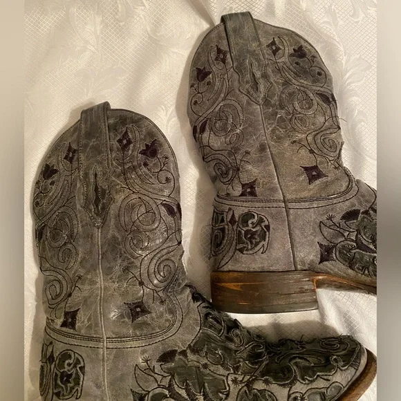 Men’s Corral Vintage leather embroidered square toe western boots. Size 11.5D - Picture 2 of 16